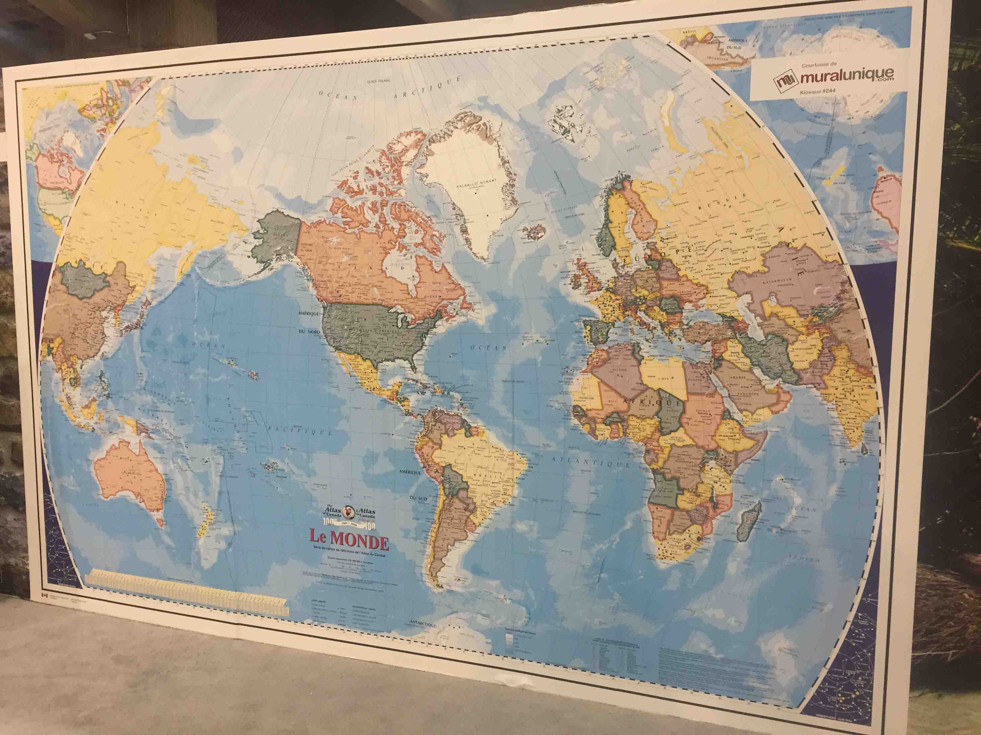 Murale en Papier Peint Carte du Monde (Version Anglaise)