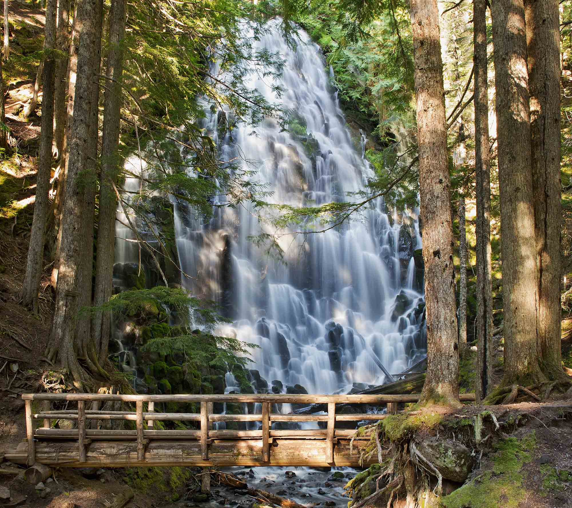 Wallpaper Mural Ramona Falls, Portland, Oregon | Muralunique Wallpaper Mural Ramona Falls, Portland, Oregon | Muralunique